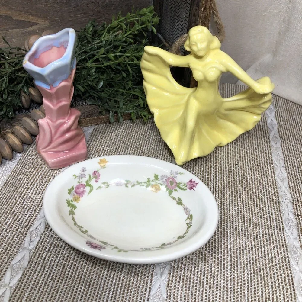 Vintage Home Decor 3pc Lot Cottagecore Grandmacore Shawnee Vase , Walker Pottery